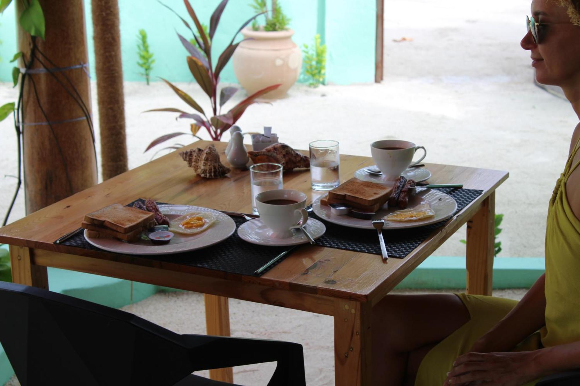 Mamello Beach Club Maldives Feridhoo Luaran gambar